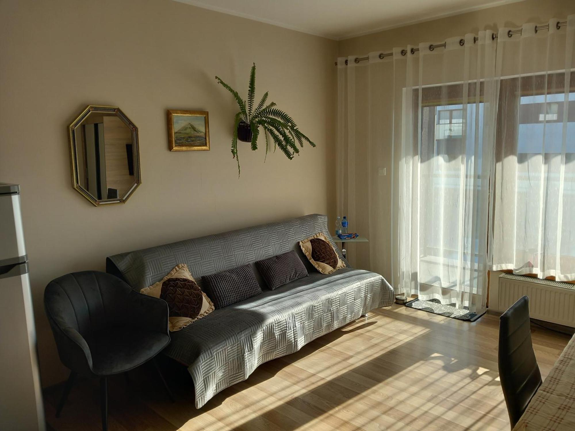 Apartament Jelenia Gora - Cieplice ภายนอก รูปภาพ